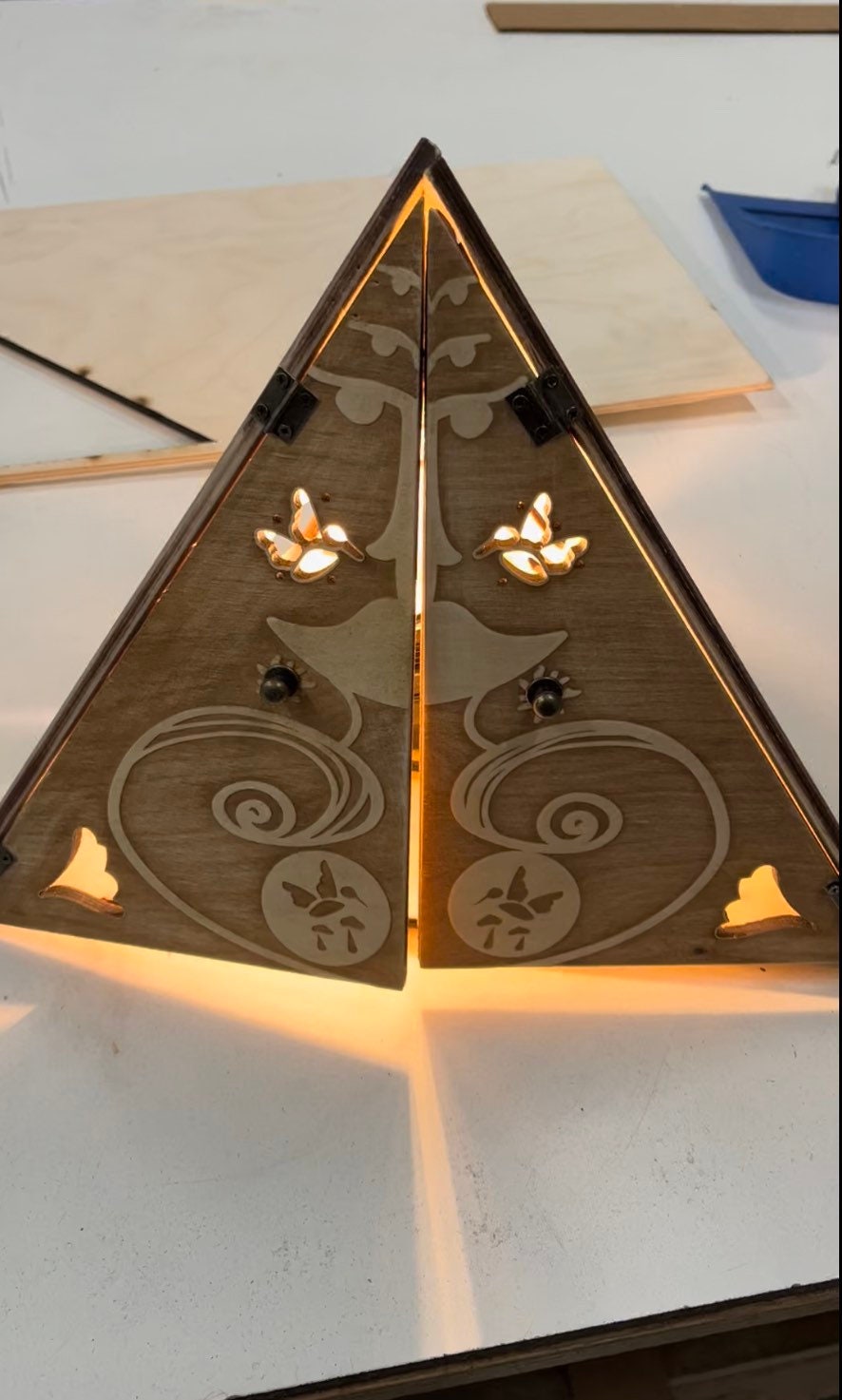 Prisma Wealth Goddess Table Lamp |Table Lantern|Sun Design Displaying Lamp|Yoga Studios Home Office Lamp|Spiritual  Sculpture Light|